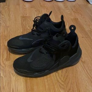 Nike Joyride “black/black “ size 7 men 8.5 women